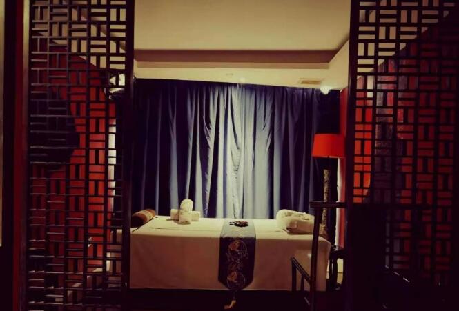 武汉青山区男士桑拿养生：科学排湿排毒，改善男性亚健康体质